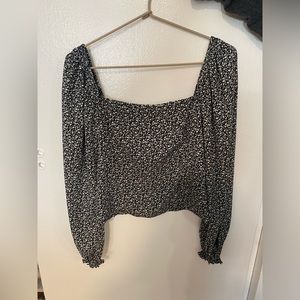 Puff shoulder long sleeve floral top